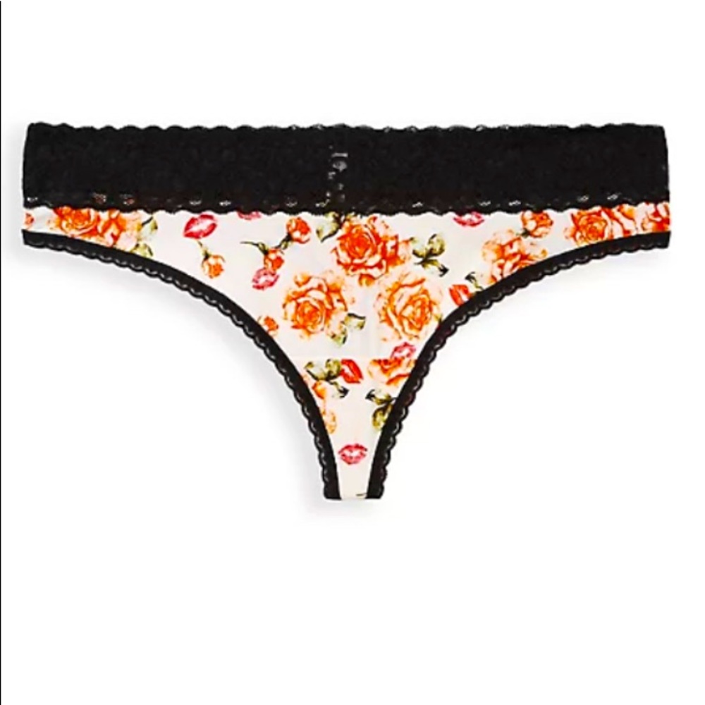 NWT Torrid floral lips thong panty size 3